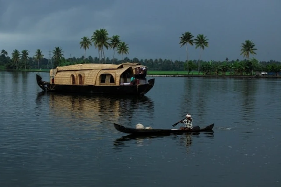 alleppey-backwater