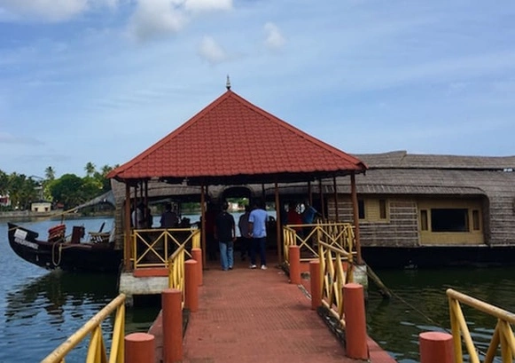 Houseboat at Kollam backwaters
