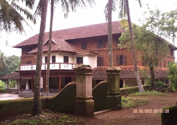 Varikkasseri-Nalukettu