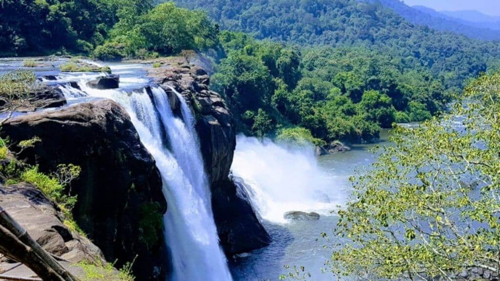Athirappally falls romantic travel spot