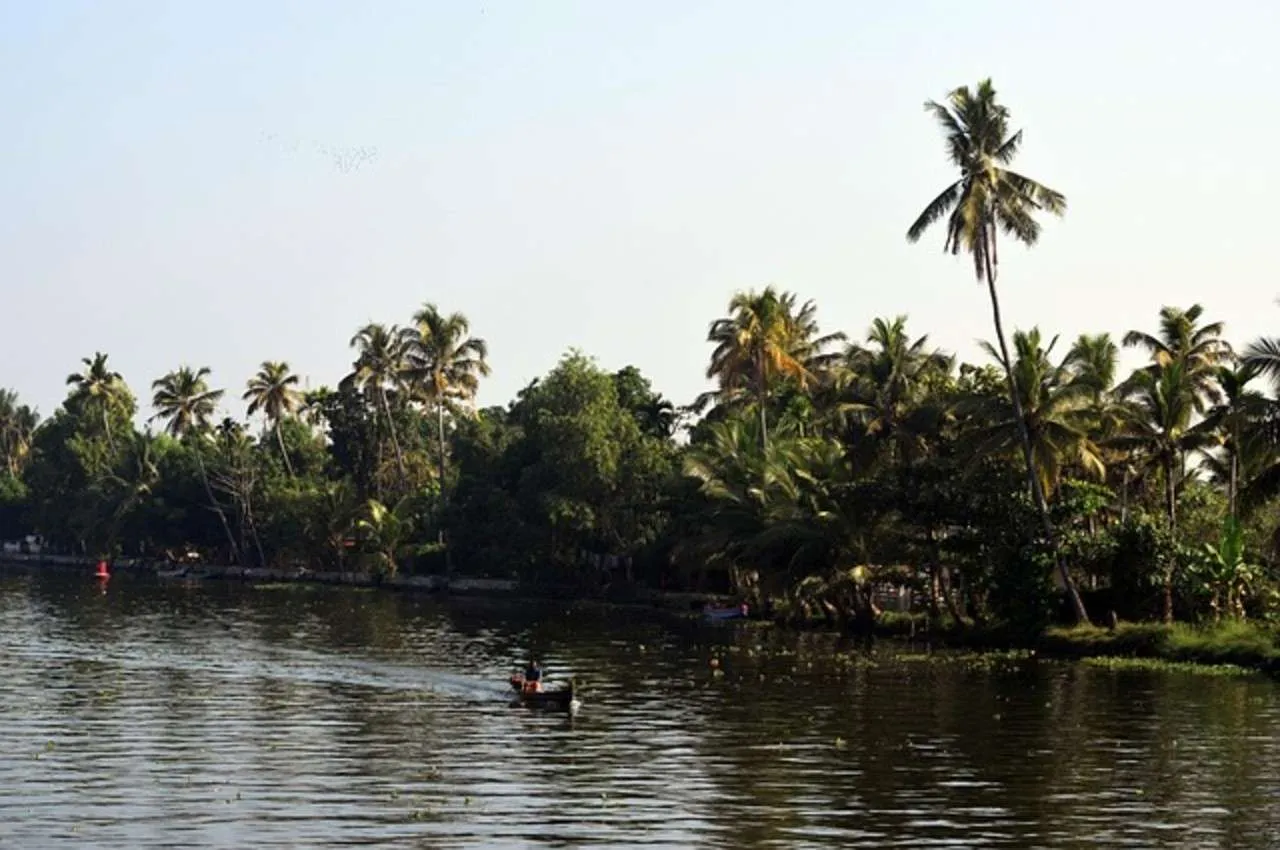 Premium Stays in Alleppey