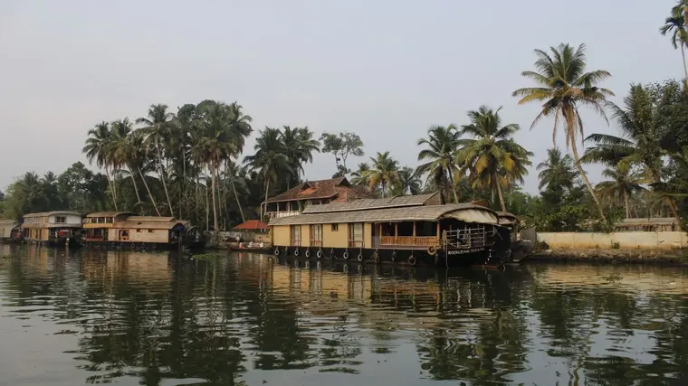 Stay on a Traditional Houseboat