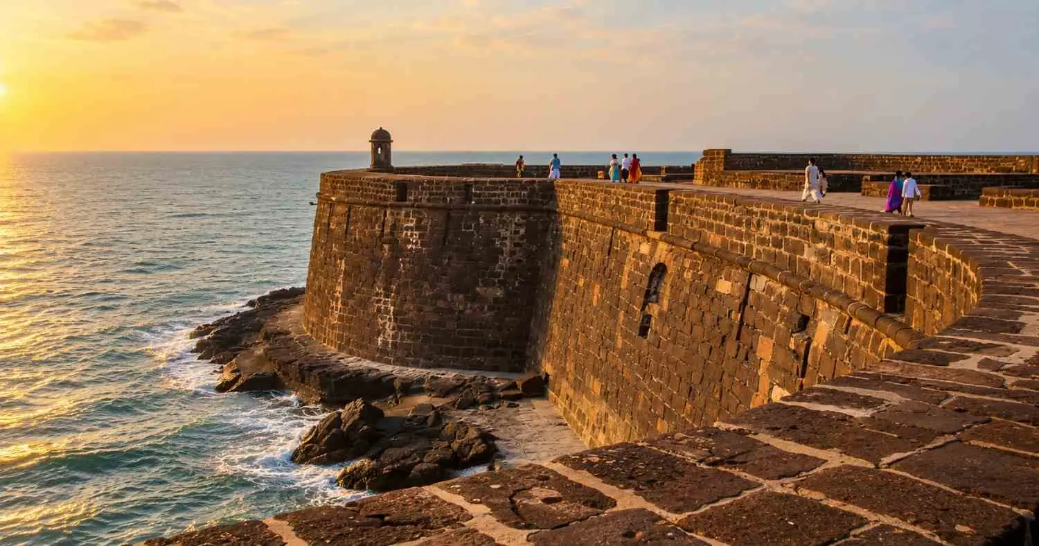 Classic Kannur Beach & Fort Break