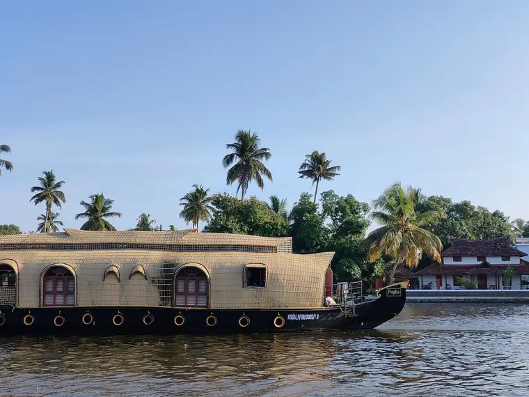 Kumarakom Romantic Lakeside Special