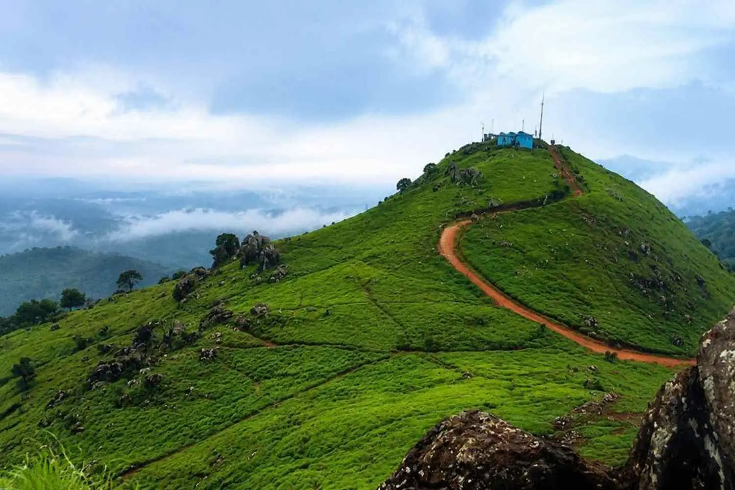 Ponmudi Peak (Varayadumotta)